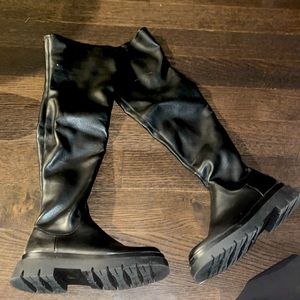 LIKE NEW ***Steve Madden knee high boot